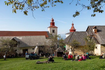 Pred Dobrodelnim pohodom na Sv. Primoža (4)